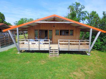 Marais case exterior