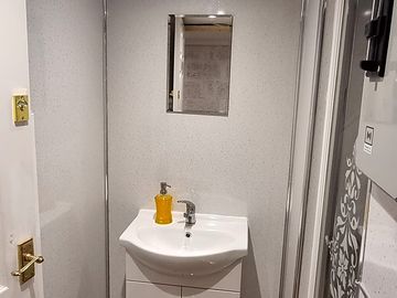 Basin with toiletries