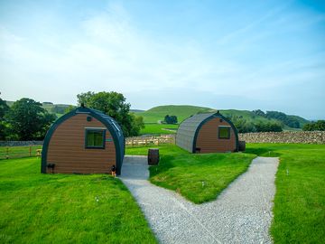 Elbolton and skelterton pods