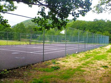 Site tennis court