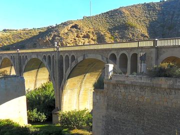 Puente de los imposibles 10 minutes' drive