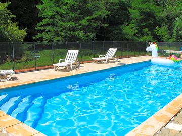 Piscine ouverte de juin à septembre