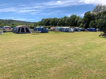 Electric tent pitches