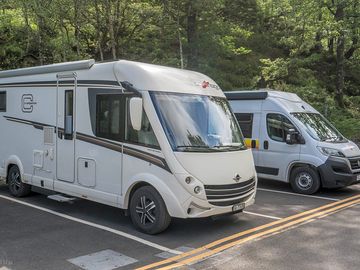 Non-serviced pitches in unallocated car parking spaces