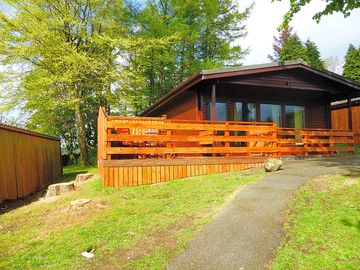 Path up to the lodge