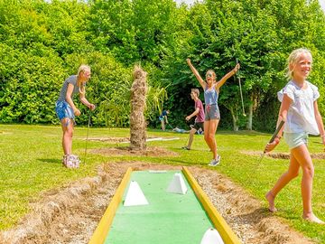 Mini-golf course