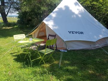 Safari tent