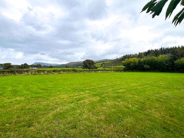 Non-electric grass touring pitch
