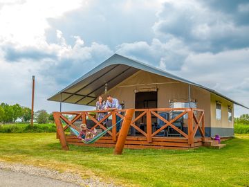 Safari tent