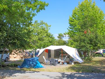 Spacious tent pitch