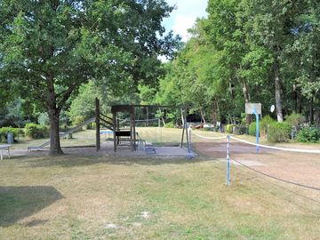 Play area with plenty of space for the kids to run and play