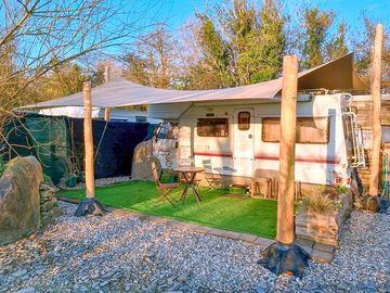Sunny outdoor breakfast area, and evening meal.