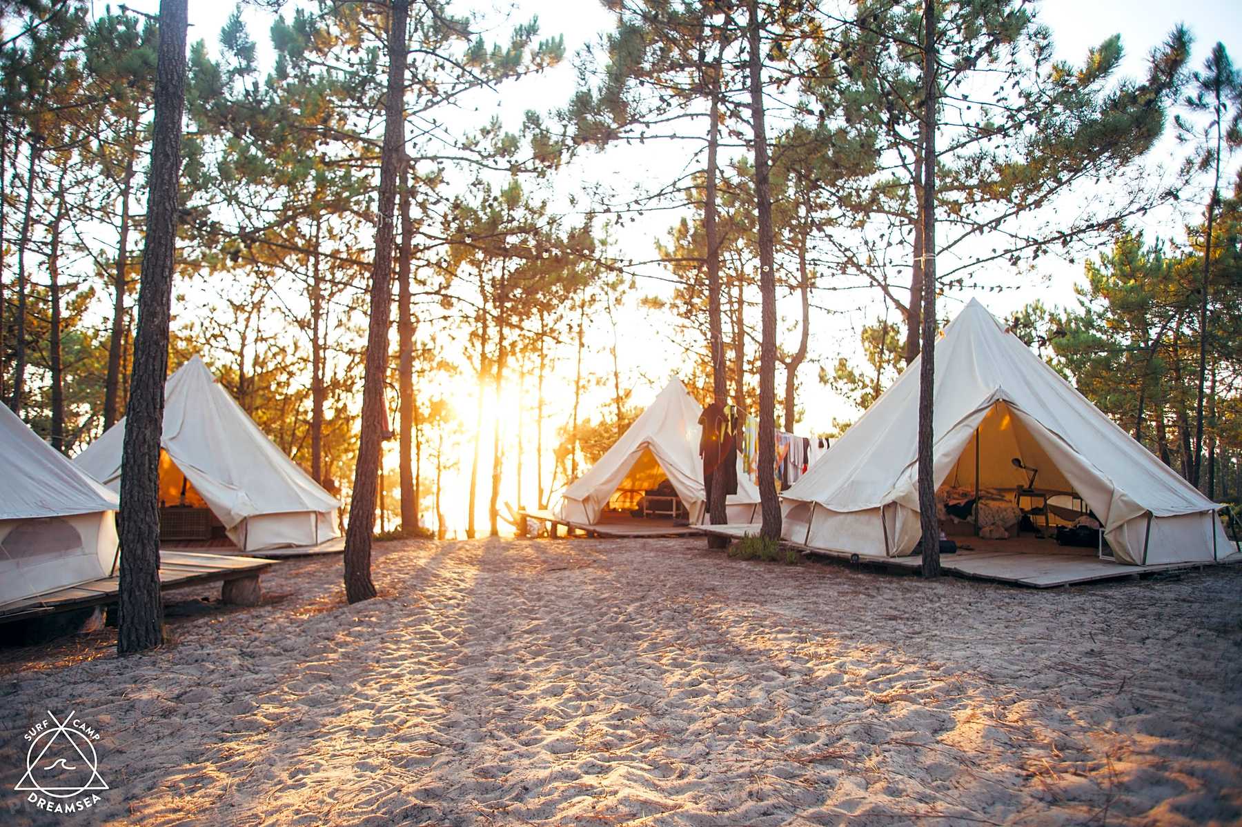 Dreamsea Surf Camp Portugal, Melides Pitchup® CANTABRIË | Surf camp glamping
