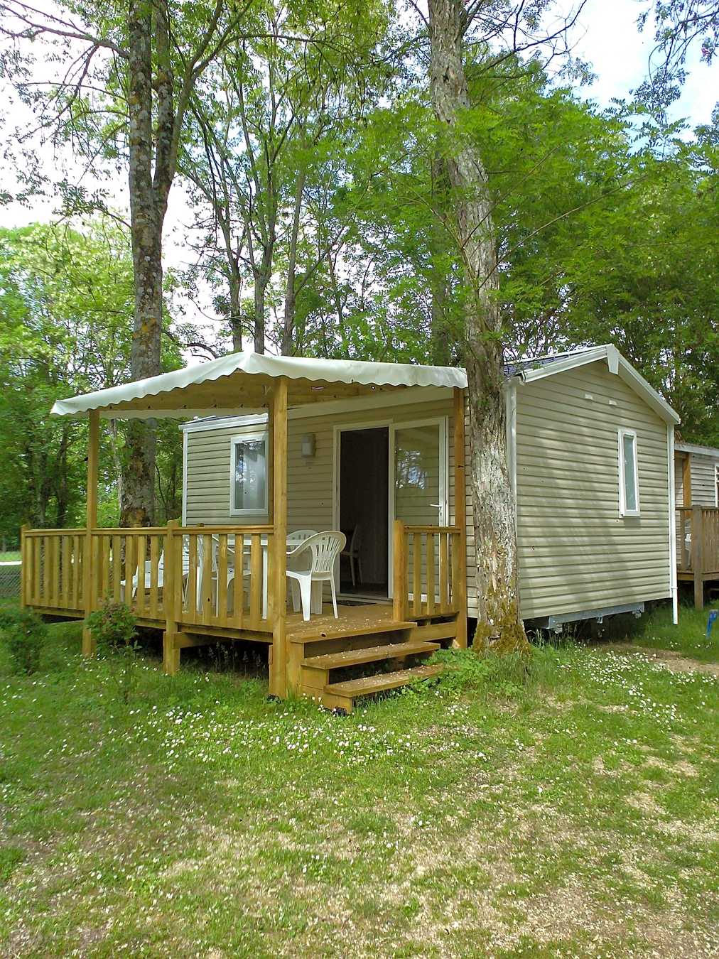 Camping Les Portes De Sancerre Saint Satur Pitchup