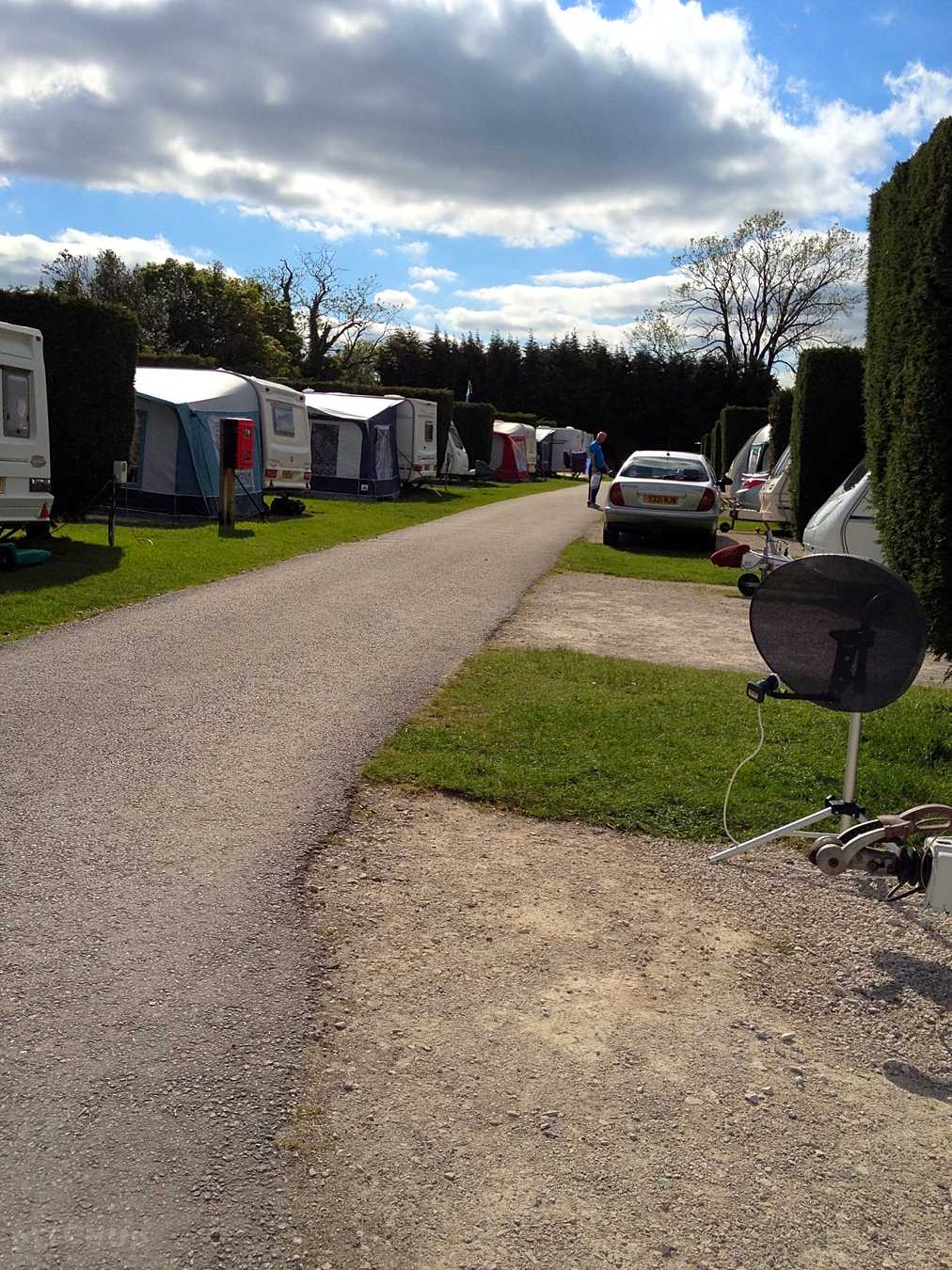 And you can hire bikes, bait your hook at the fishing lake or do some twitching in As we picked this site so that we could meet up with family on the Saturday for Callow Top Holiday Park, Ashbourne - Pitchup - potteriespowertransmission.co.uk