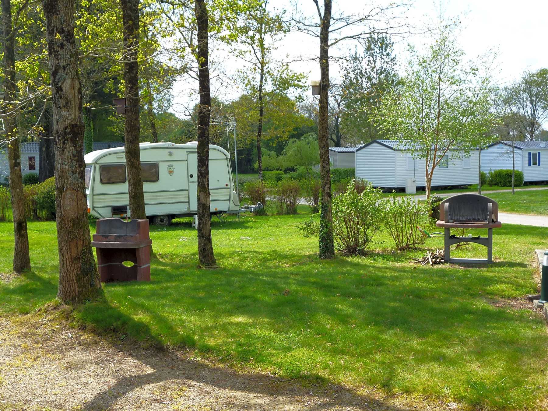 Camping Entre Terre Et Mer Pont Scorff Pitchup