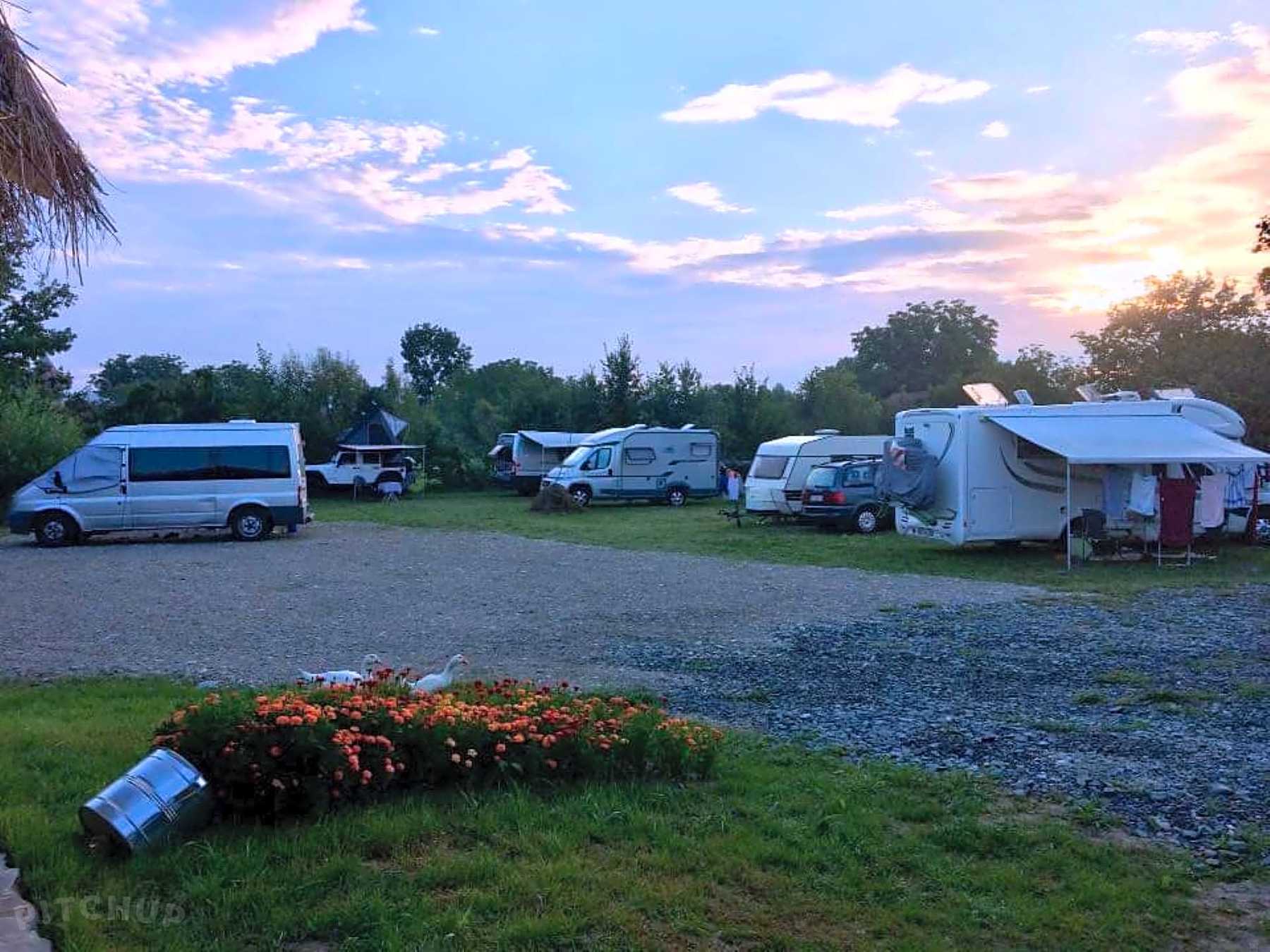 Camping Noroc Săcălășeni Updated 2020 Prices Pitchup