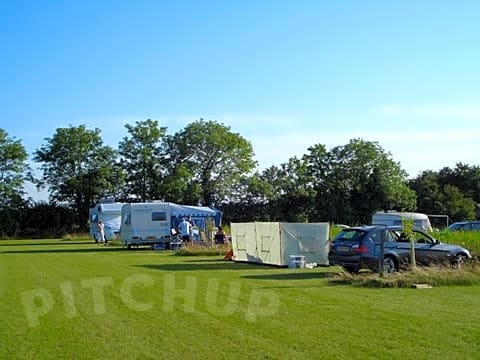 Field Barn Park Cheltenham Pitchup