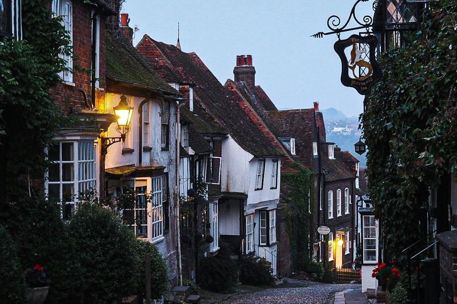 The atmospheric town of Rye (Lokesh Anand/Unsplash)