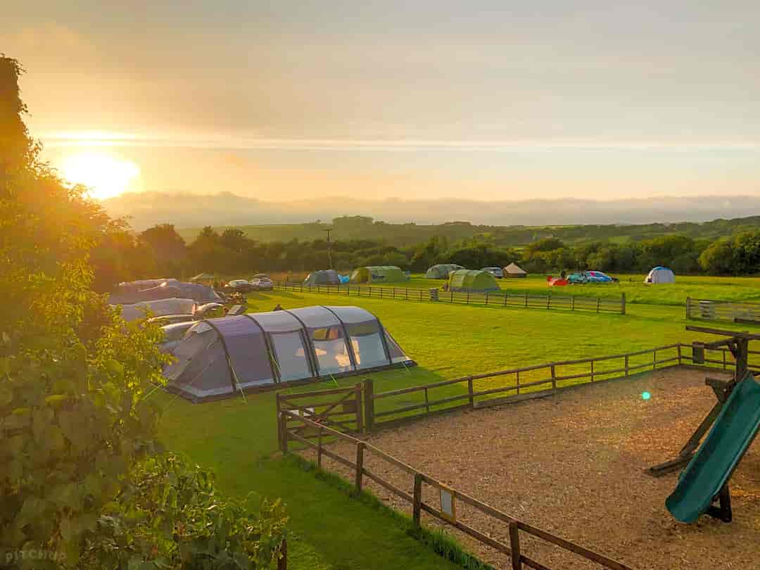 Noteworthy Farm: Sunset over the campsite