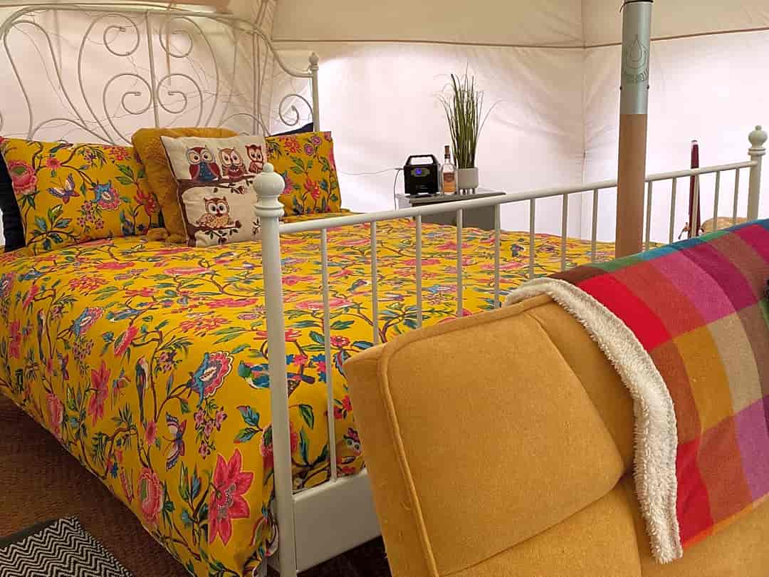 Owley Woods Glamping: Tawny Belle