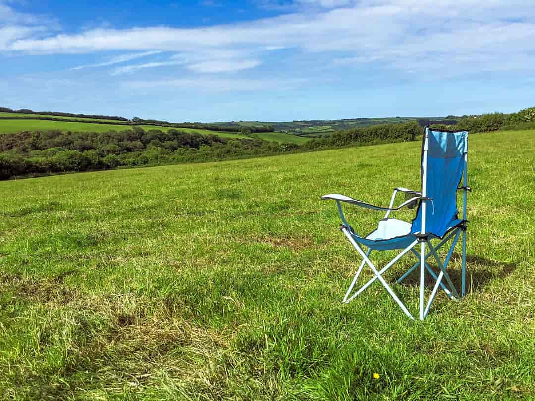Porte Meadow Campsite: Great views from the field