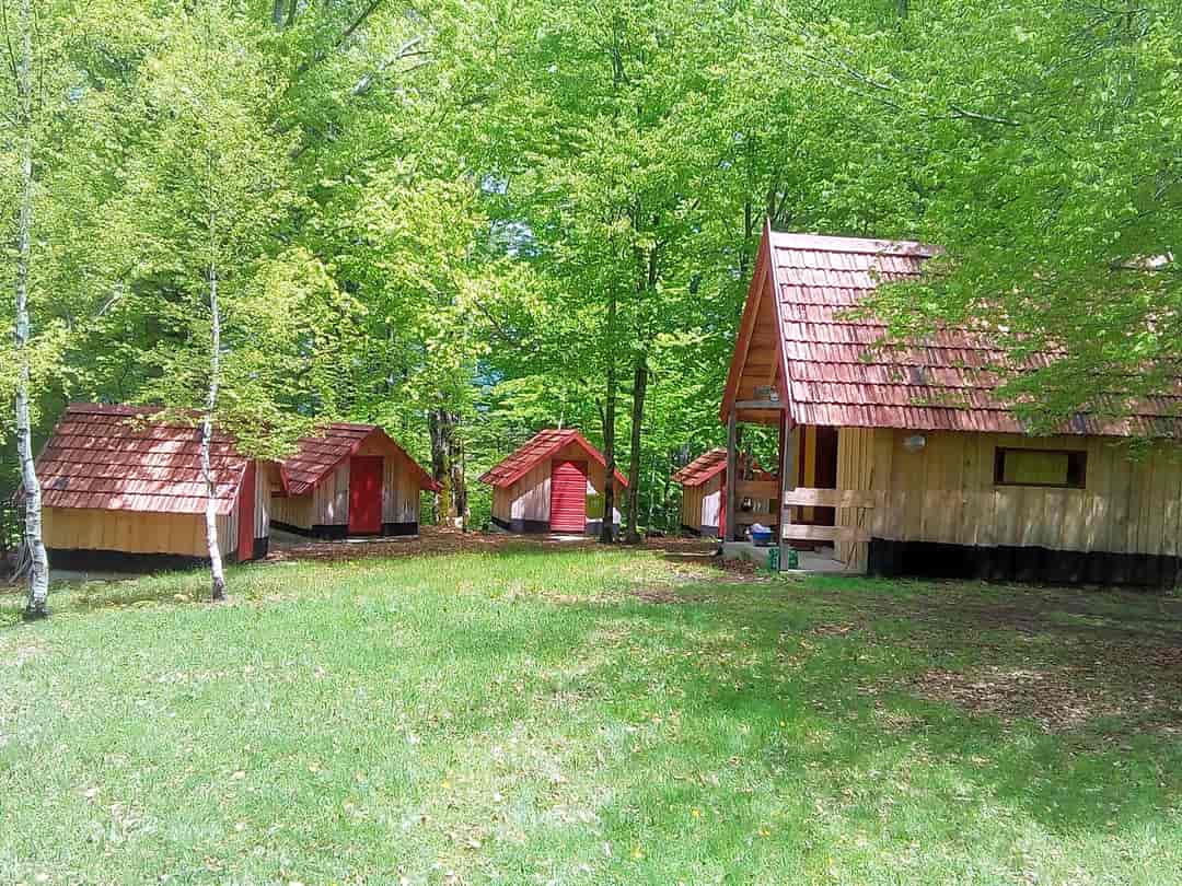 Katun Durutovac: Cabins in the woods