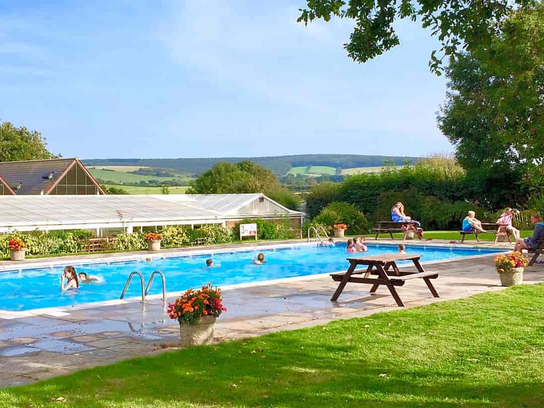 The Orchards Holiday Park: Heated outdoor pool, open late May to early September
