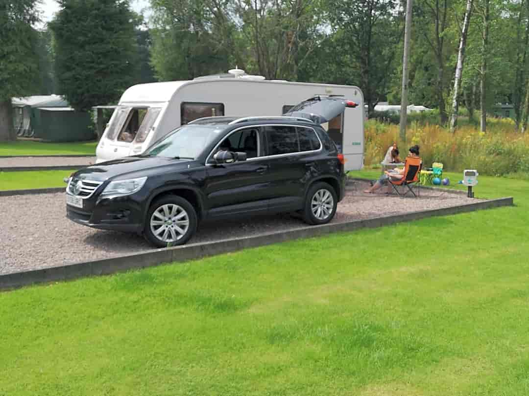 Hoddom Castle Caravan Park: Great pitch
