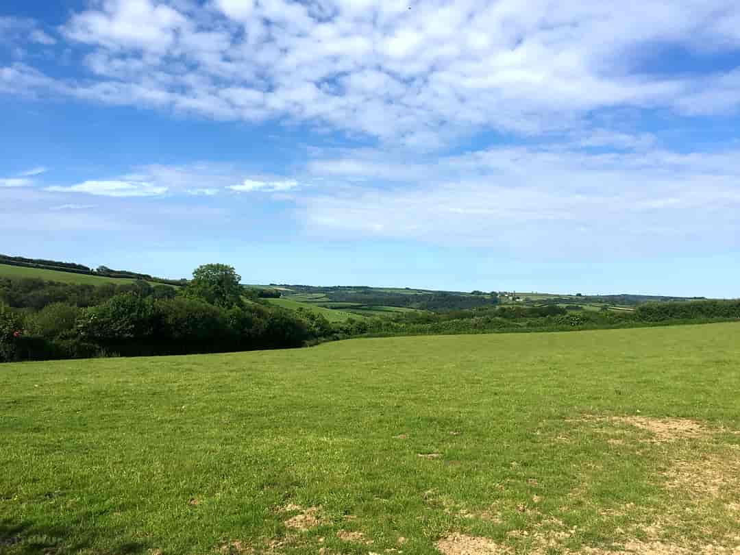 Porte Meadow Campsite: Spacious grass pitches