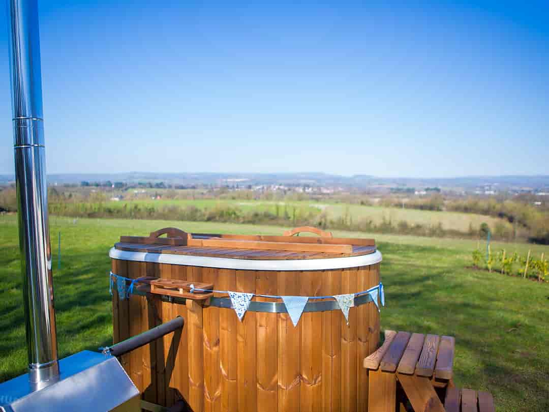 Tone Valley View Glamping