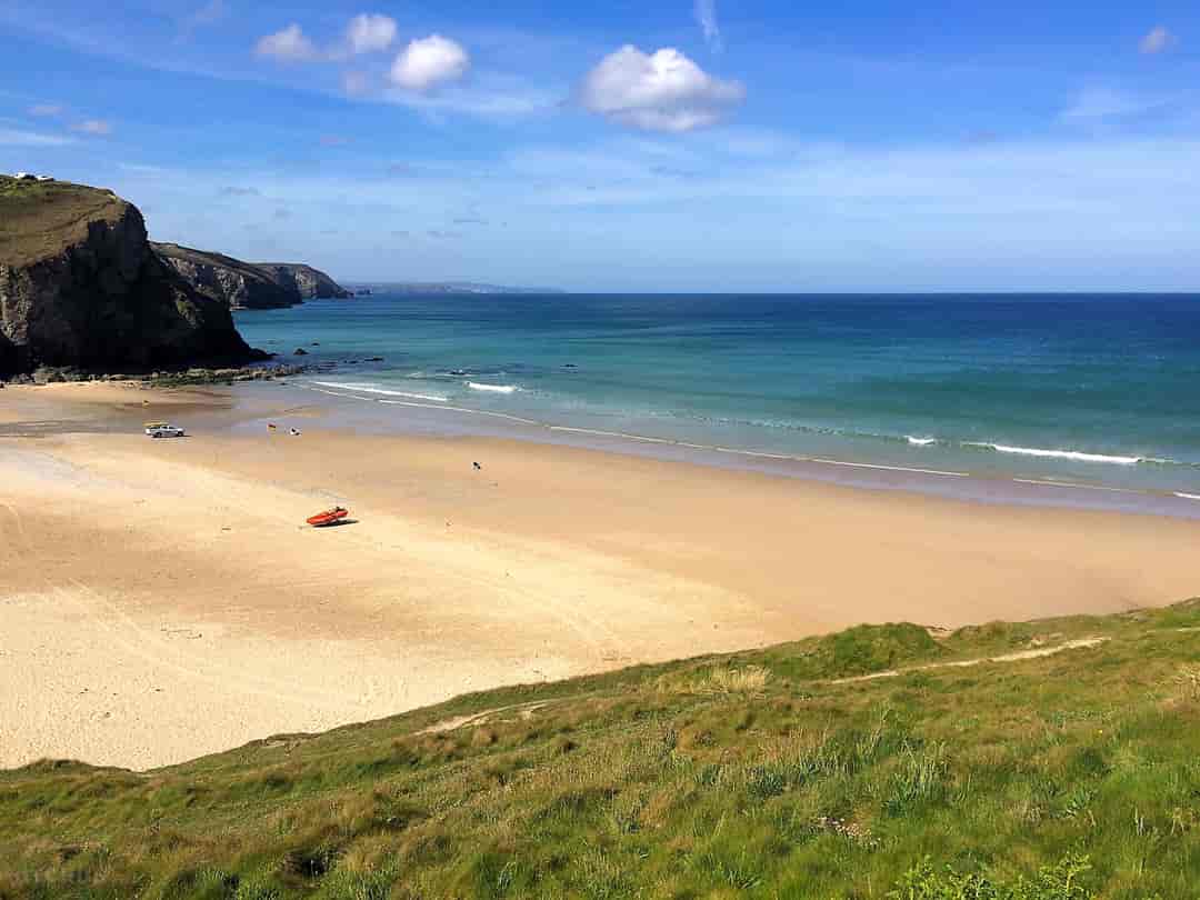 Porthtowan Tourist Park: Porthtowan beach