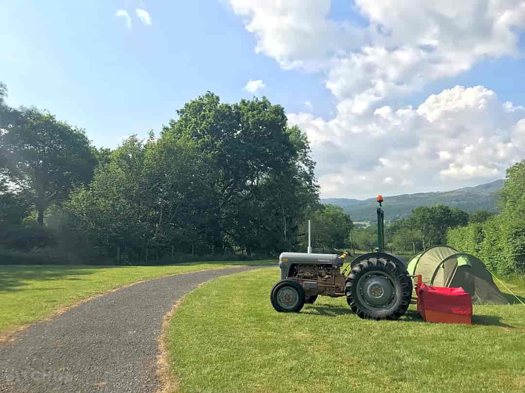 Llwyn yr Helm Caravan Park