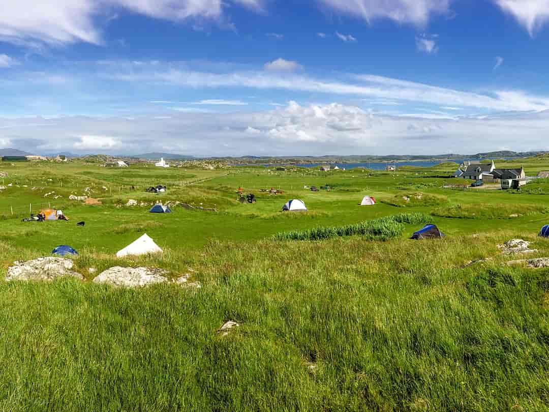 Isle Of Iona Campsite: View of the site and sea