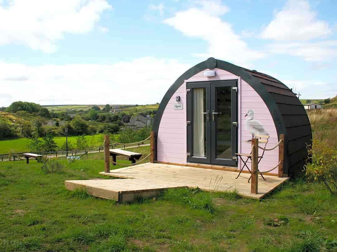 Rossendale Holiday Glamping: Petite pod