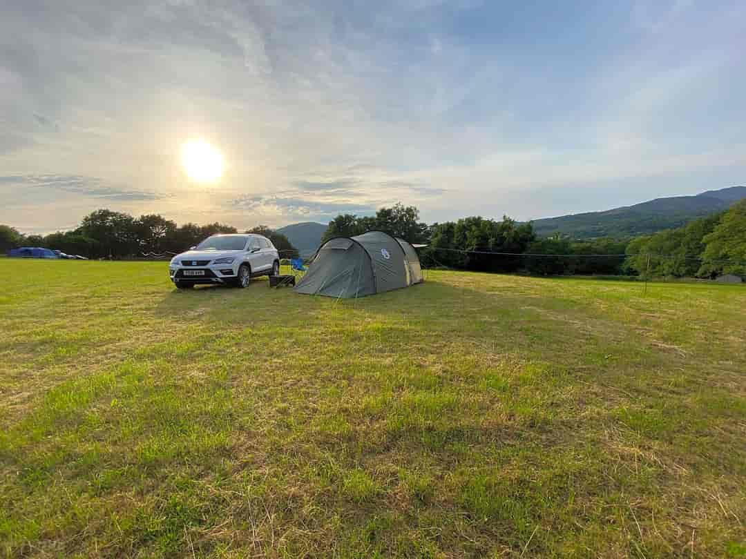 Llwyn yr Helm Caravan Park
