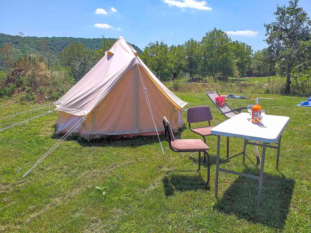 Lisi Vrah Campsite: A typical pitch