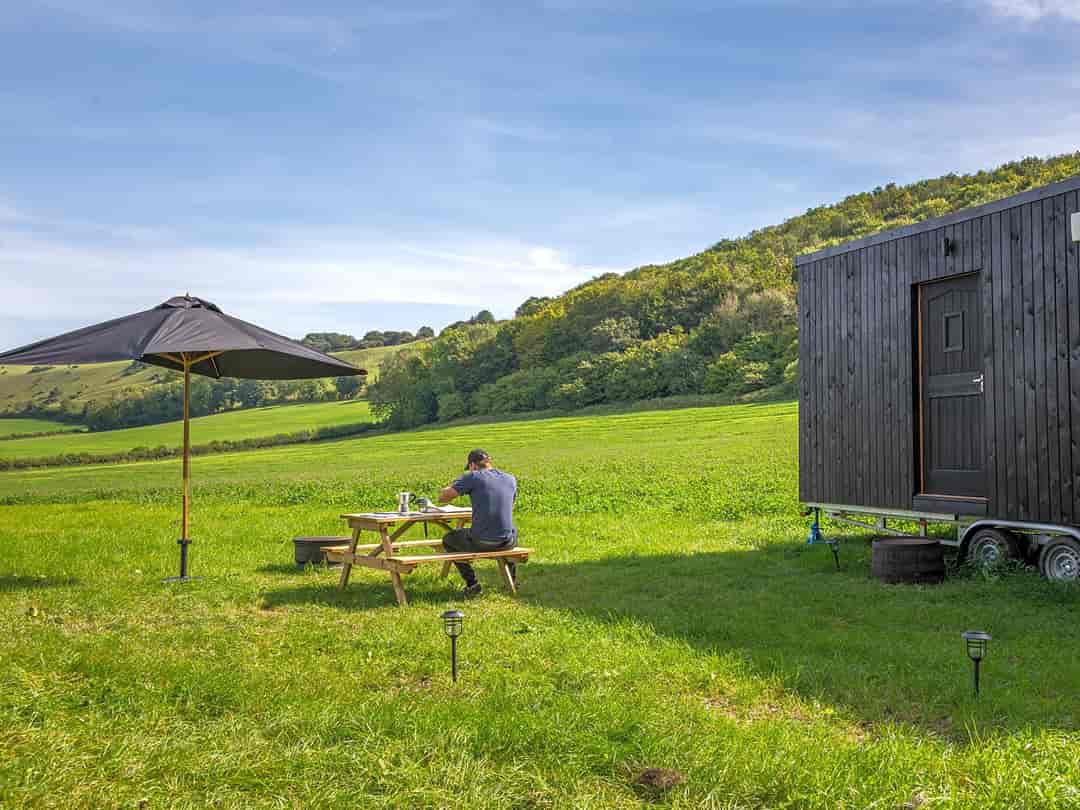 Rock Pits Farm: Off-grid eco cabin