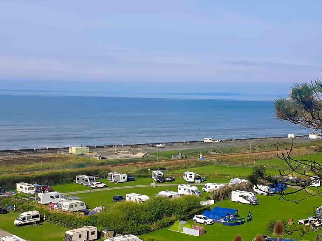 Hendre Mynach Caravan and Camping Park: Views over the coast