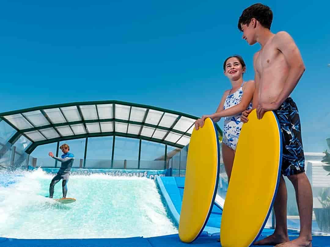 Golden Coast Leisure Park: Wavesurfer surfing simulator – unique to Golden Coast
