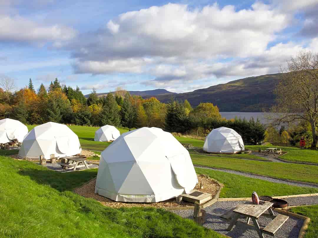 Loch Tay Highland Lodges: Beautiful domes with loch views