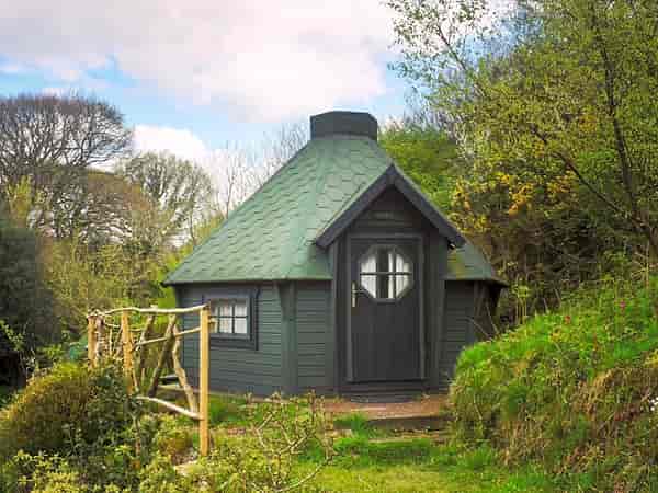 Hobbit Hut cabin