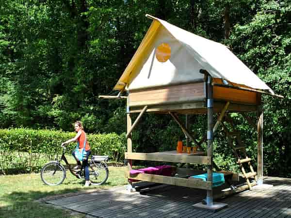 Bivouac electric grass tent or campervan pitch