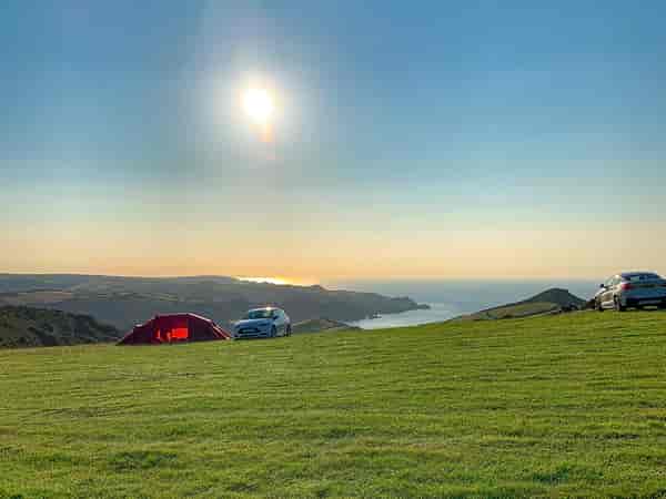 Non-electric grass tent or trailer tent pitch