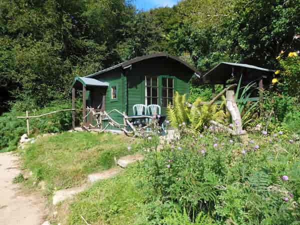 Hobbit Hole cabin (secluded)