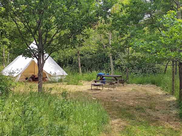 Bell tent (2 adults and 2 children)