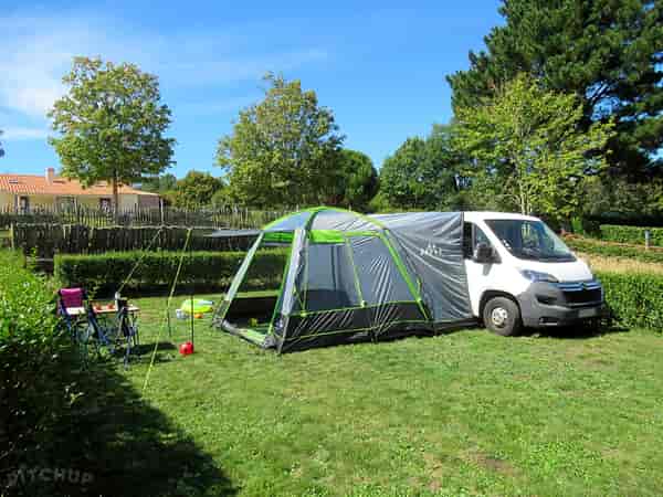 Stabilised electric grass and gravel touring pitch