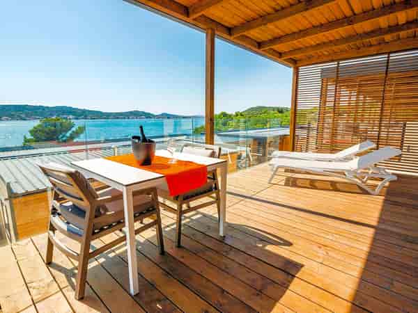Lodge (comfort, sea view)