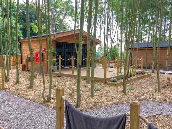 Lodge (hot tub)