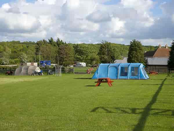 Non-electric grass pitch